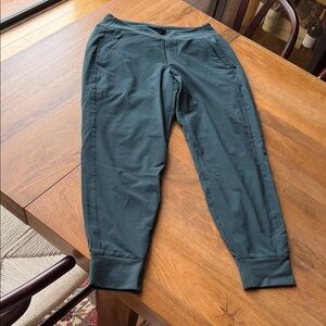 Athleta Green Lined SoHo Pant